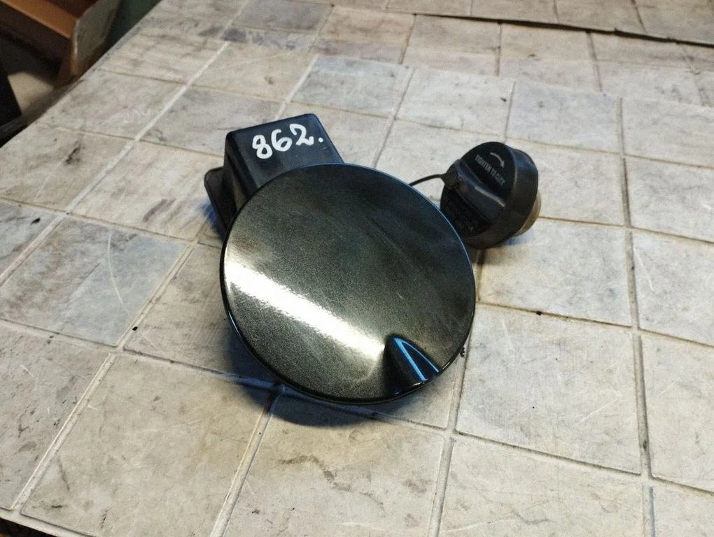 Kütusepaagi kork 04719704AC
