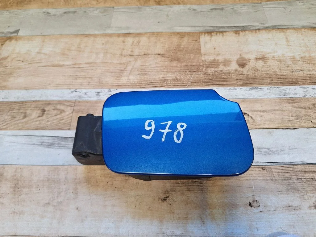 Klapka wlewu paliwa