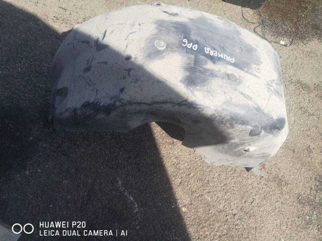Tagumine poritiivakate 76744AV600