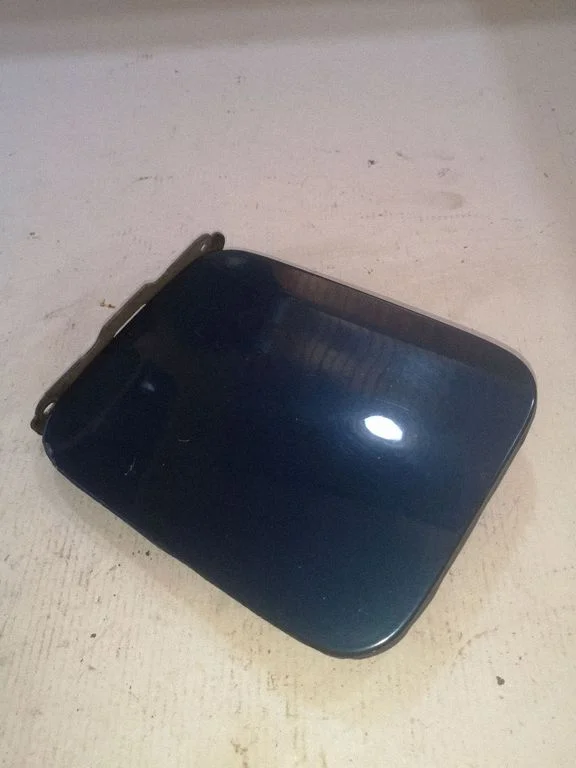 Fuel tank cap – Nissan Primera (2000-2001)