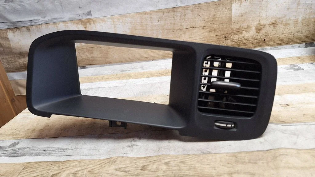 Dash center air vent grill 73400002