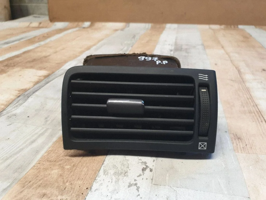 Dash center air vent grill 8518