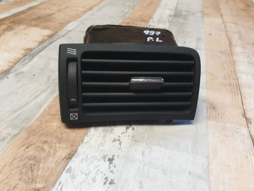 Dash center air vent grill 8518