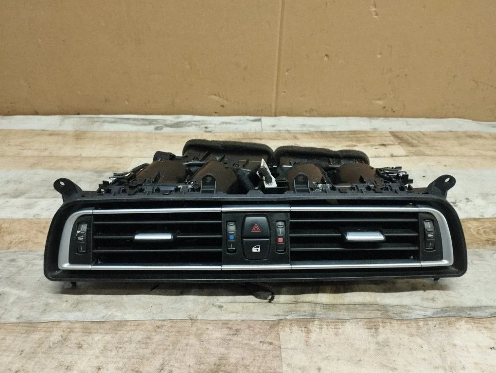 Dash center air vent grill 9115860