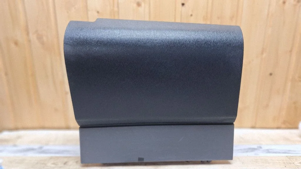 Glove box
