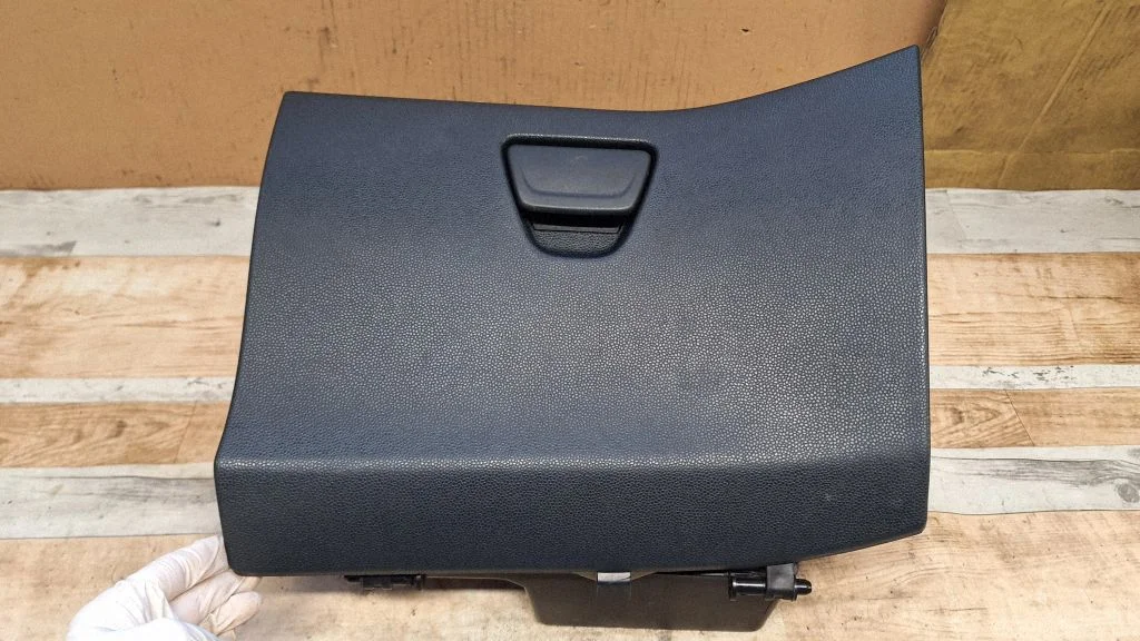 Glove box – Ford Fiesta (2009-2012)
