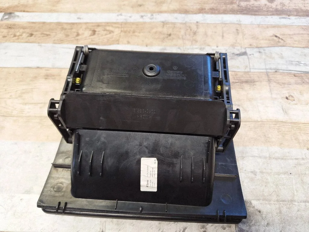 Glove box 315360400