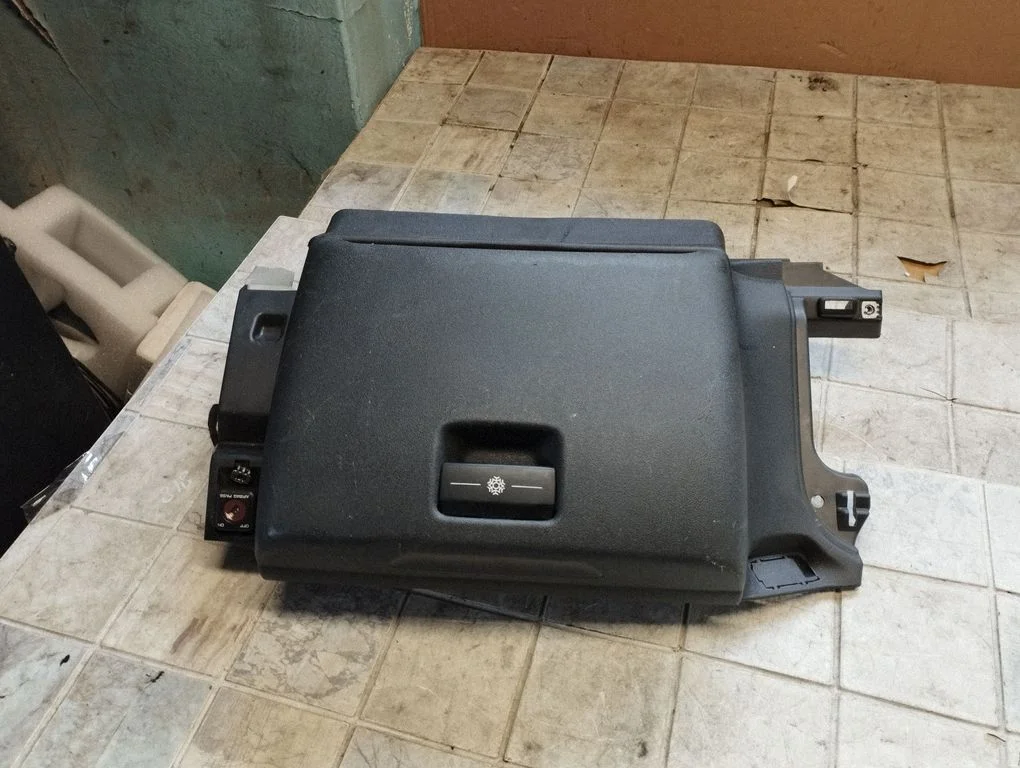 Glove box 9654110677