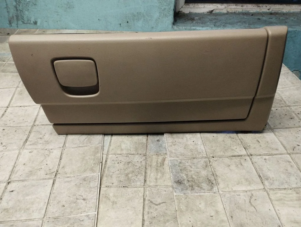 Glove box 735364131
