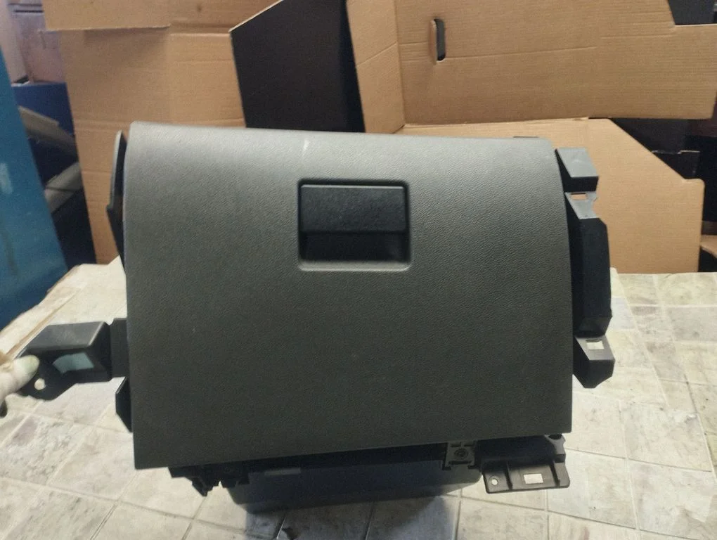 Glove box 3M51R0600