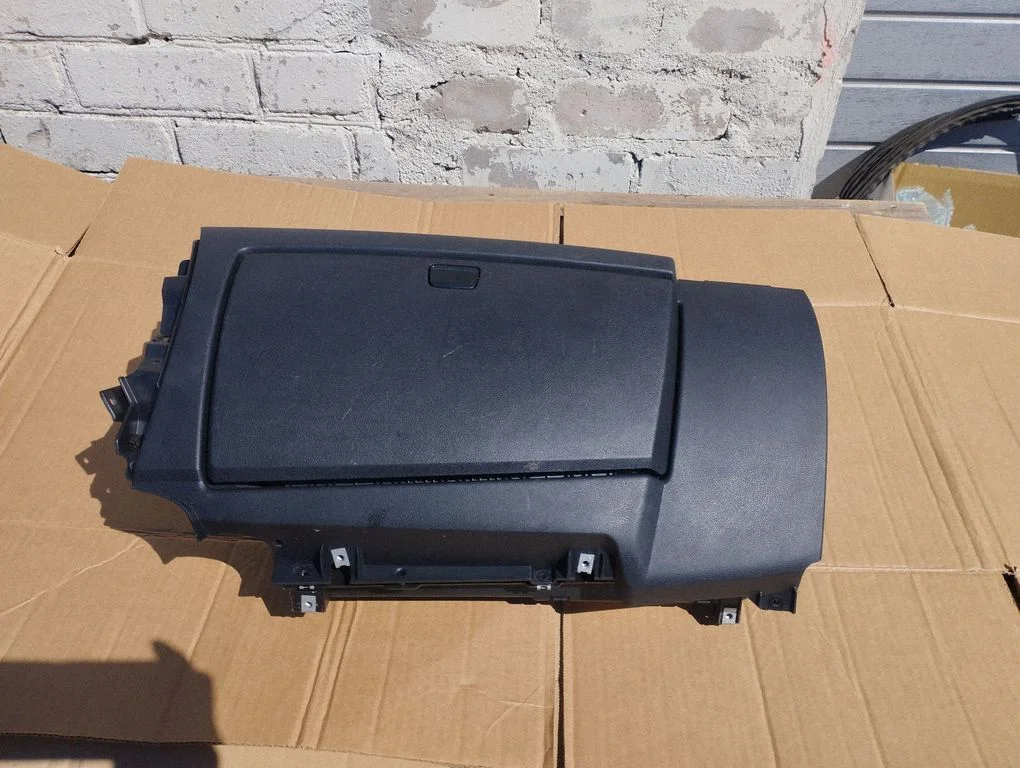 Glove box – BMW 1 Series E81 E87 (2004-2011)