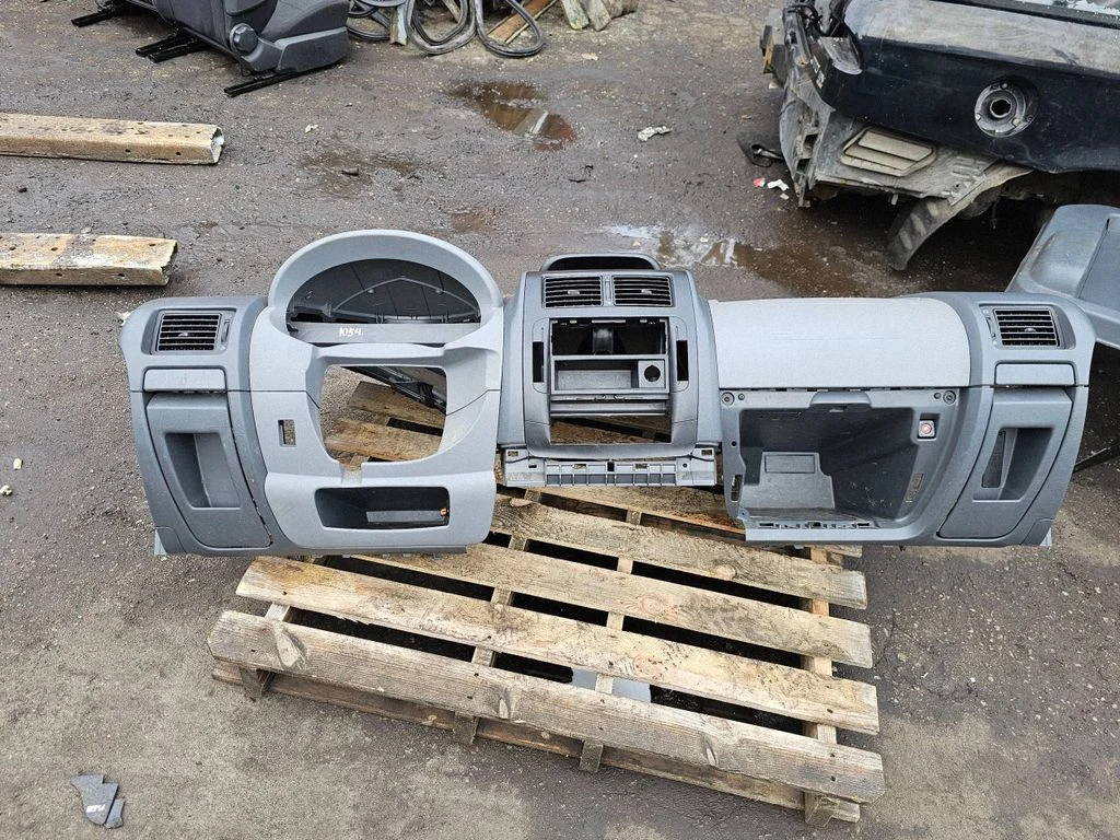 Dashboard 6298111