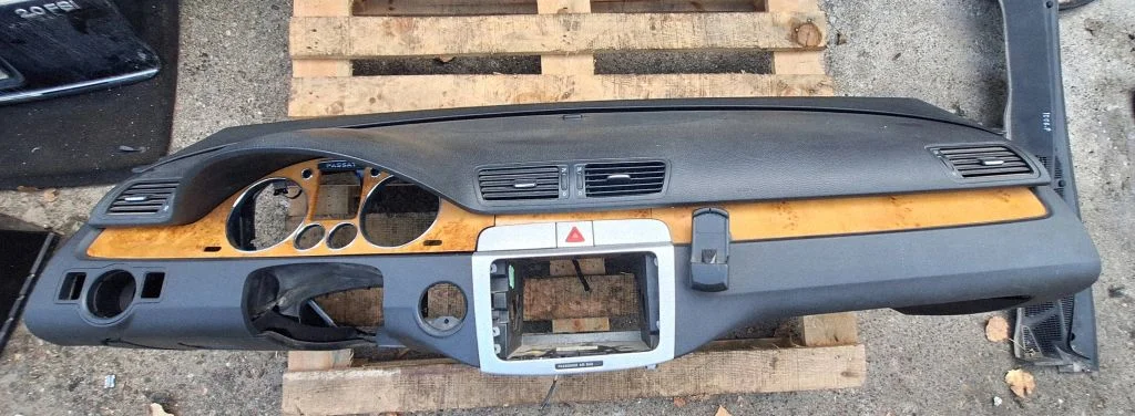 Dashboard – Volkswagen Passat B6 (2005-2010)