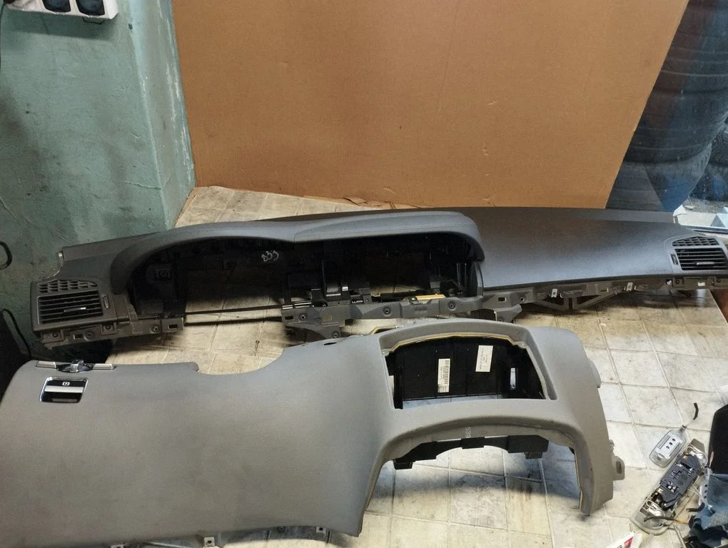 Dashboard A2216800687