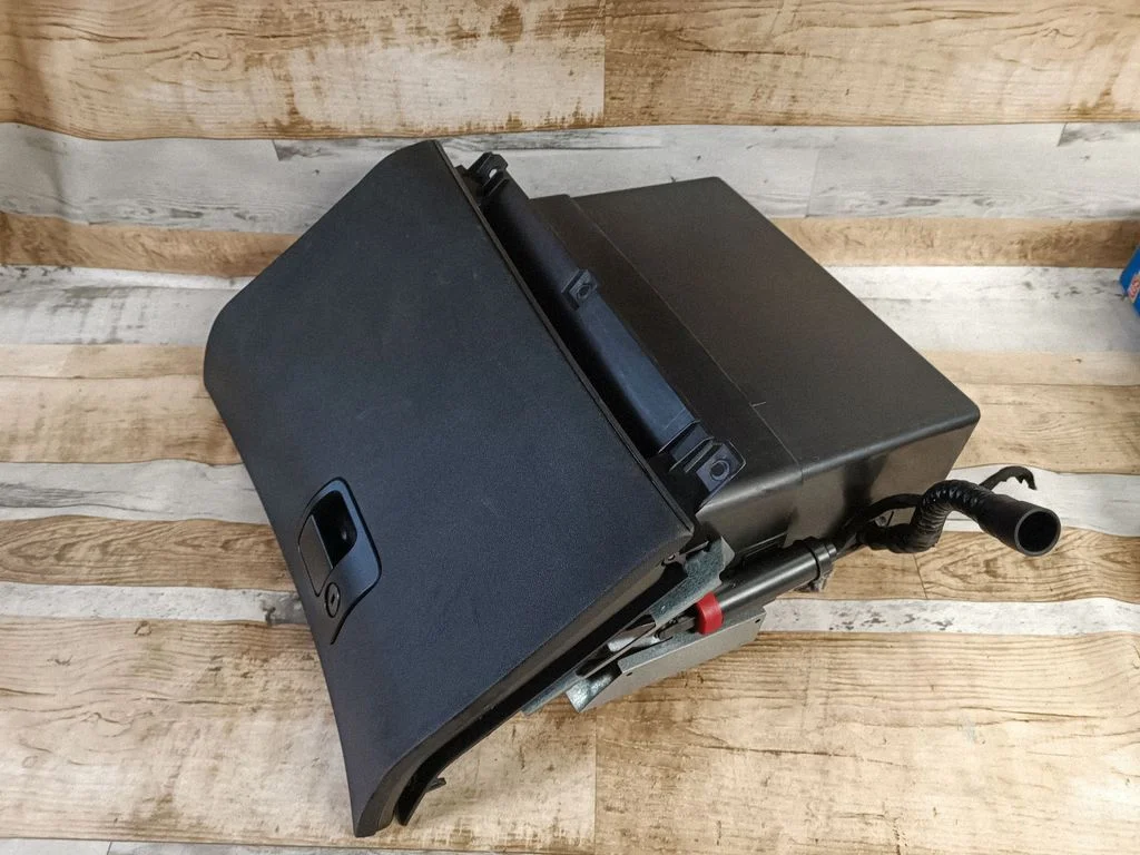 Glove box – Saab 9-5 (2006-2010)
