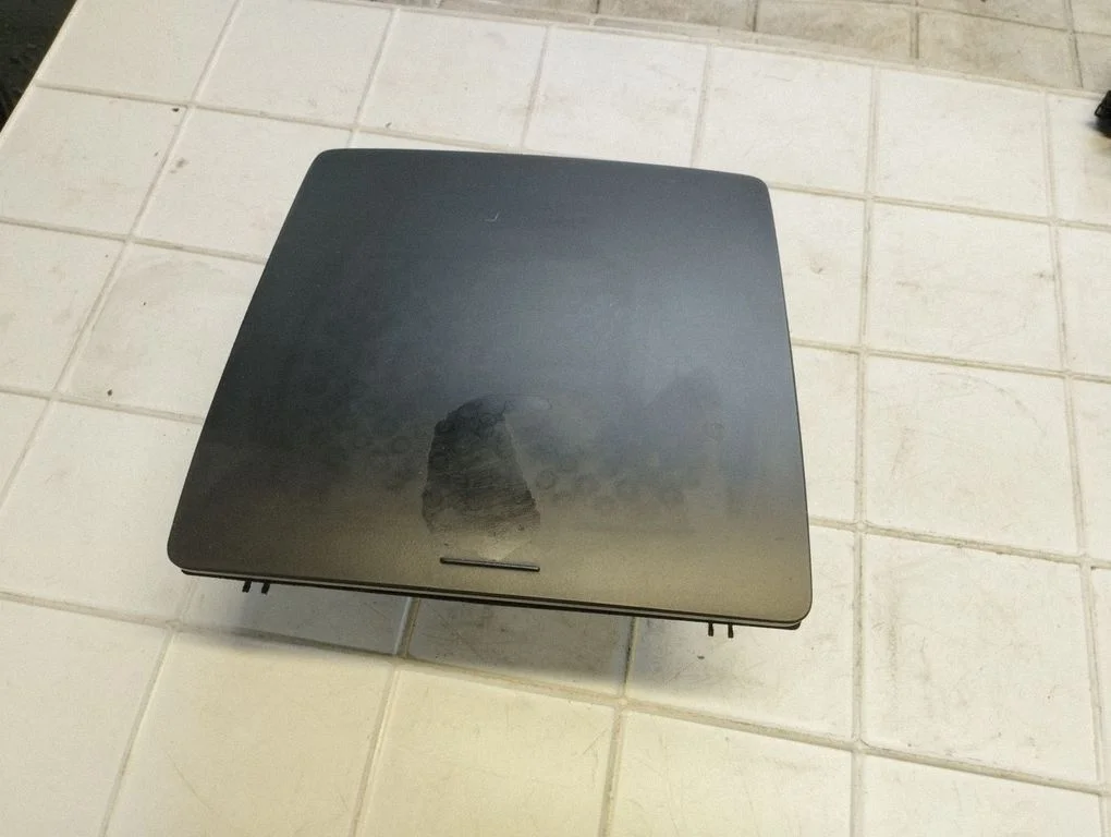 Glove box 1T1857921B