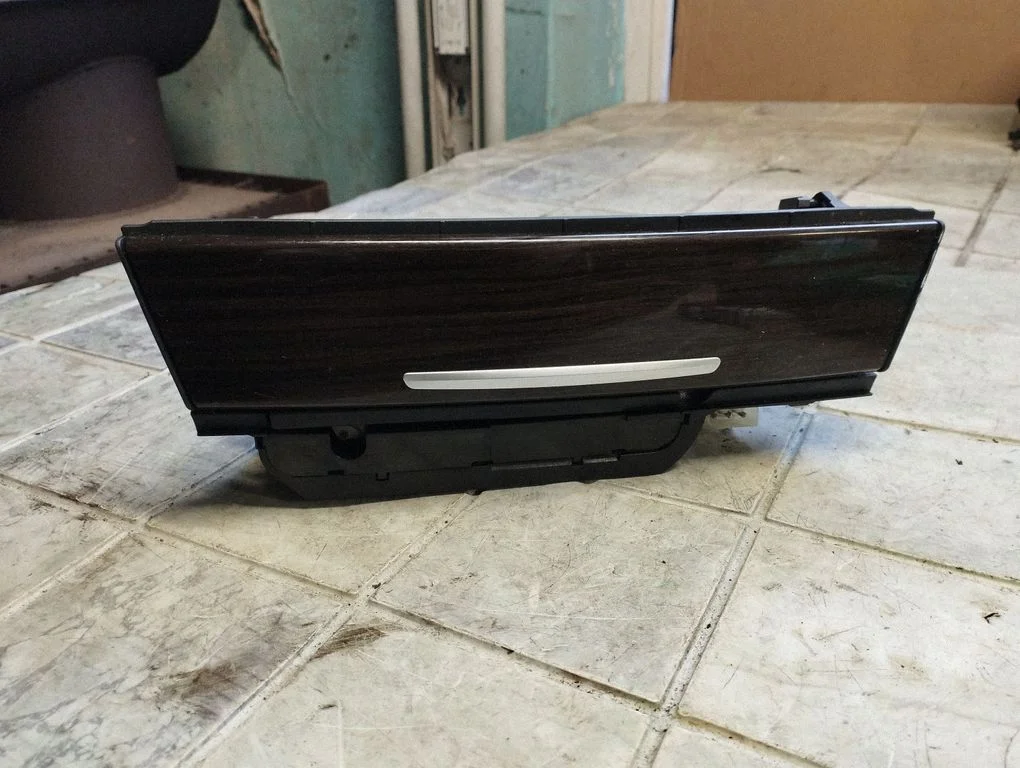 Car ashtray – BMW 7 Series F01 F02 F03 F04 (2008-2016)