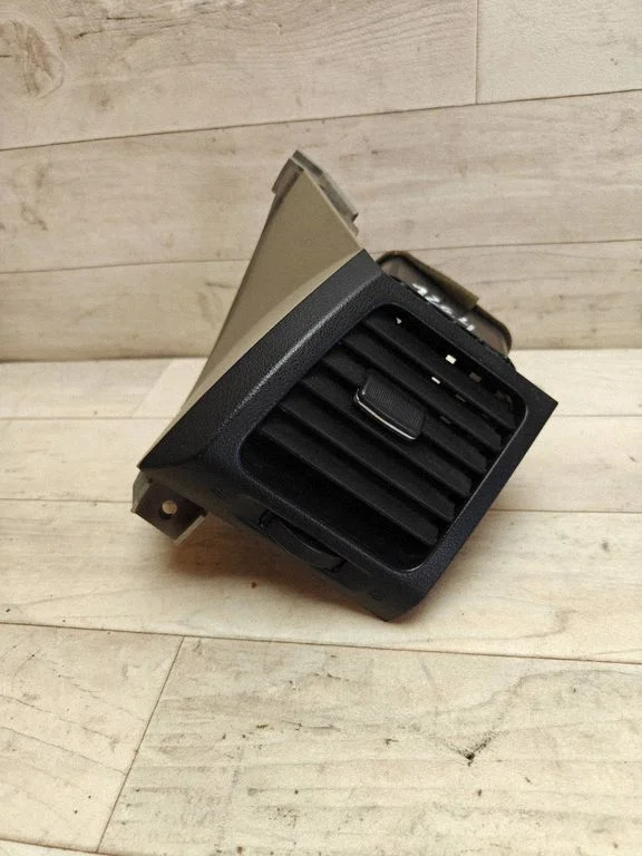 Dashboard side air vent grill/cover trim GN71104830