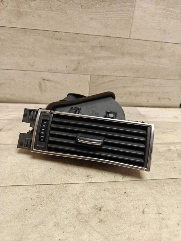 Dashboard side air vent grill/cover trim 4F1820902
