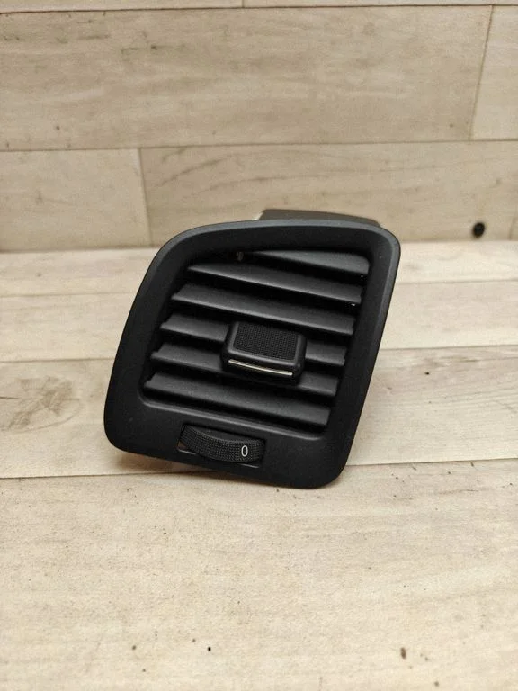 Dashboard side air vent grill/cover trim – Opel Insignia A (2008-2017)