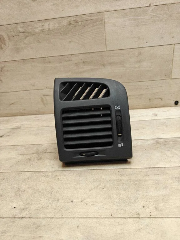 Dashboard side air vent grill/cover trim – front left