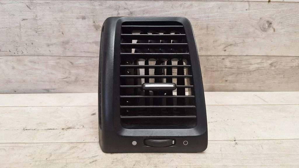 Dashboard side air vent grill/cover trim E6165131500