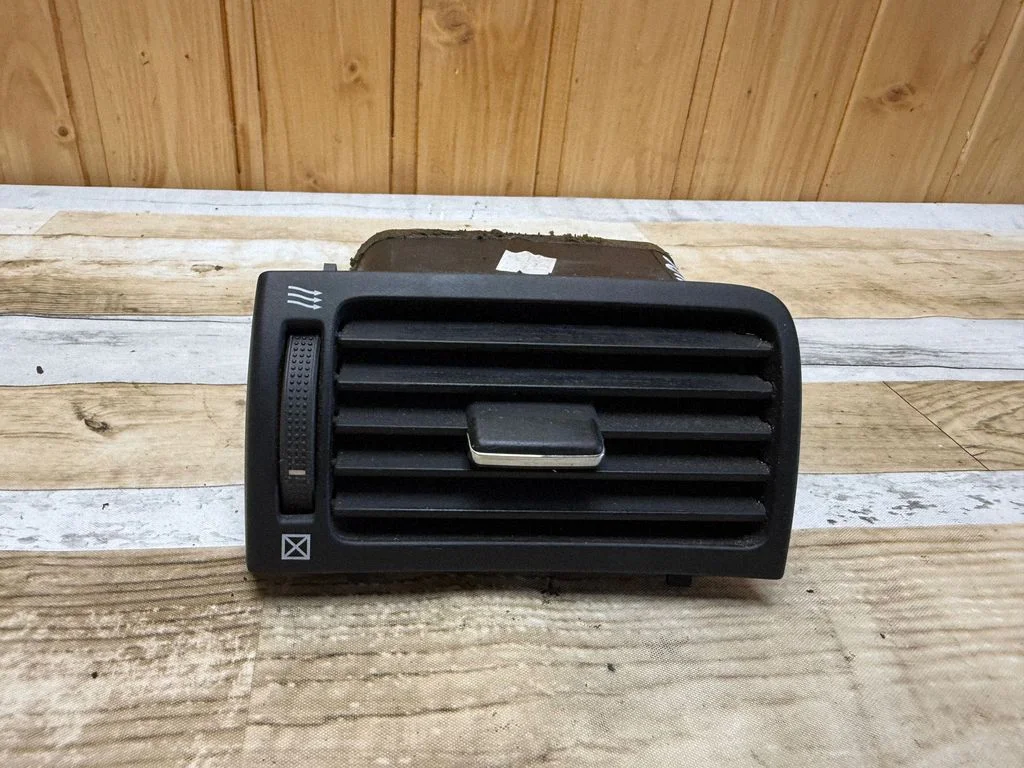 Dashboard side air vent grill/cover trim – front left