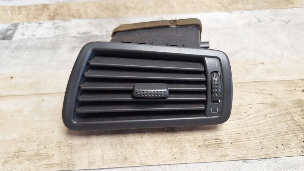 Dashboard side air vent grill/cover trim 1484108077