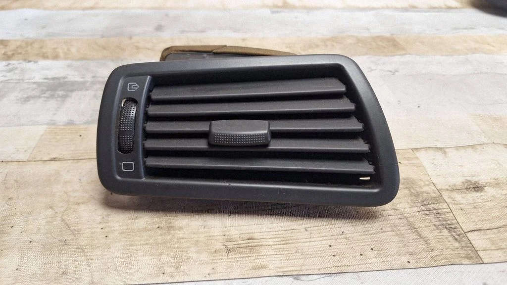 Dashboard side air vent grill/cover trim 1491964077