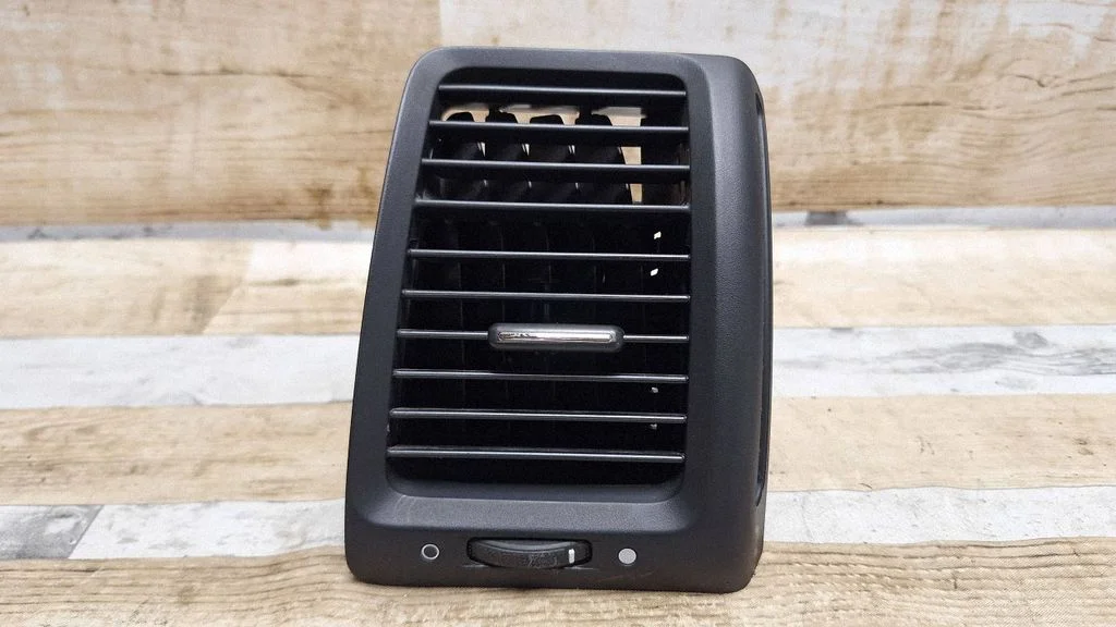 Dashboard side air vent grill/cover trim E6165131100