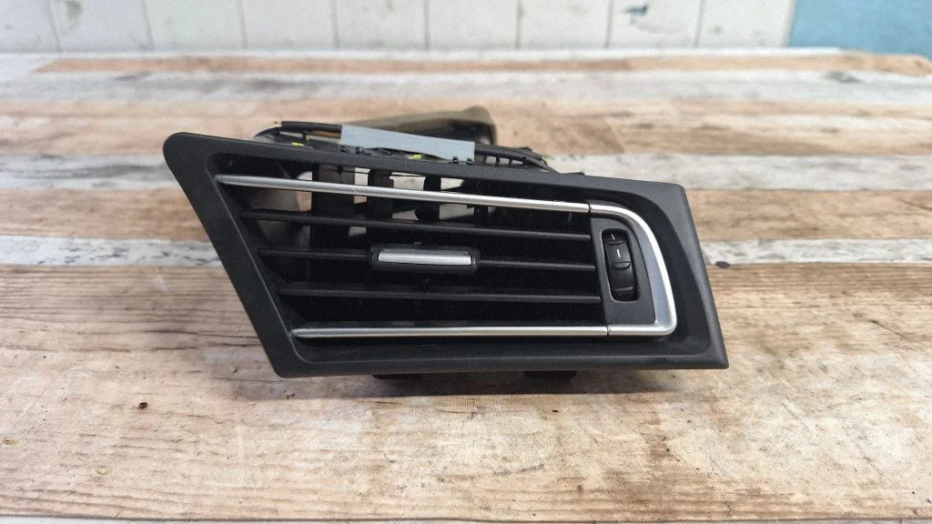 Dashboard side air vent grill/cover trim F5911586210