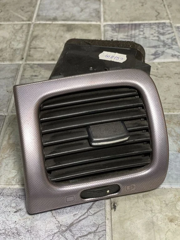 Dashboard side air vent grill/cover trim 9629444077