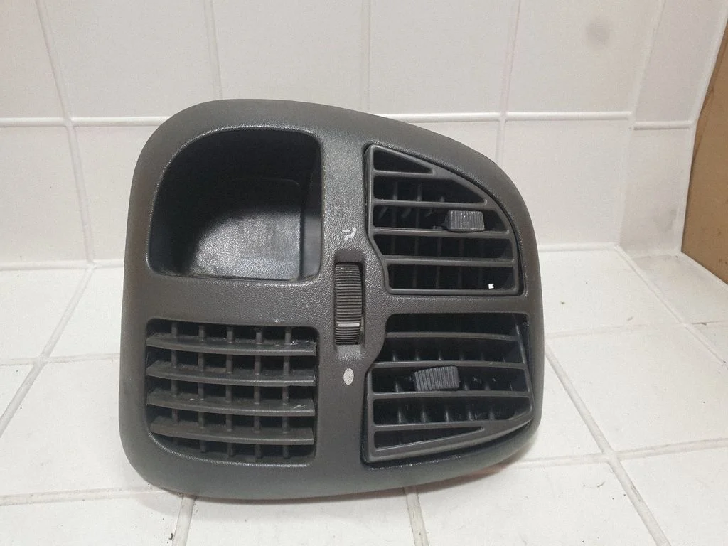 Dashboard side air vent grill/cover trim – Citroen Jumper (2002-2006)