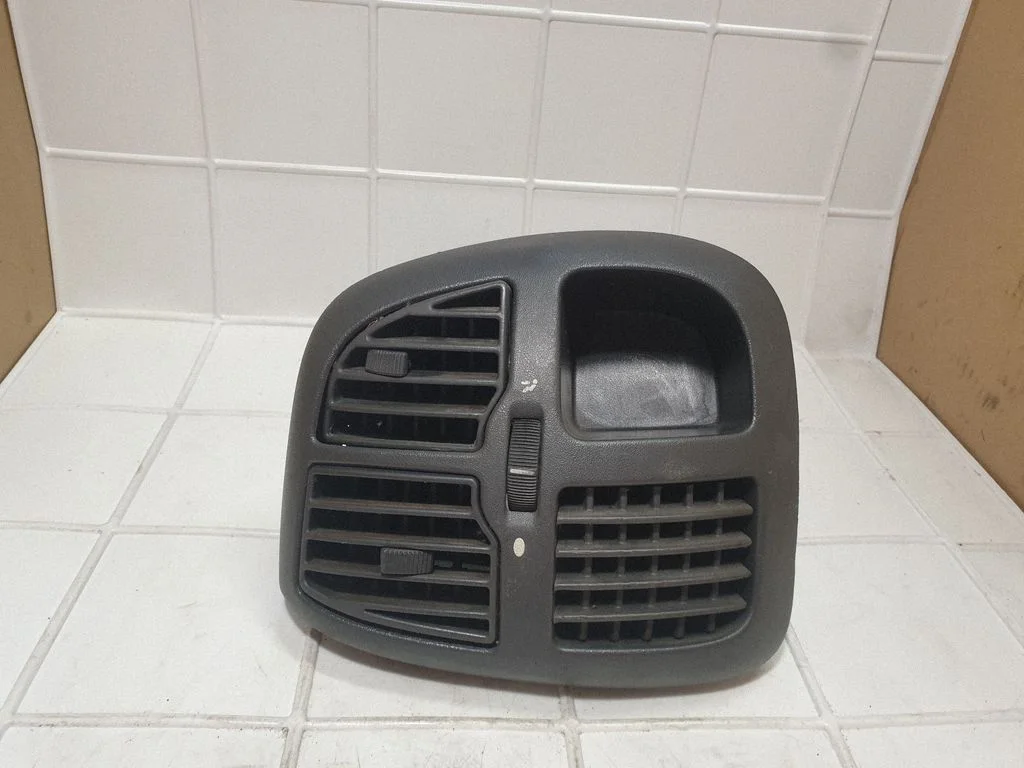 Dashboard side air vent grill/cover trim – Citroen Jumper (2002-2006)