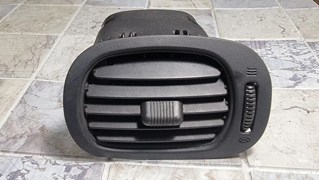 Dashboard side air vent grill/cover trim 0SC95TRMAA