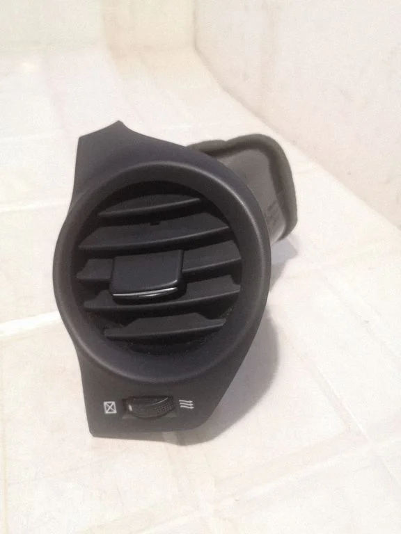 Dashboard side air vent grill/cover trim 5566053030