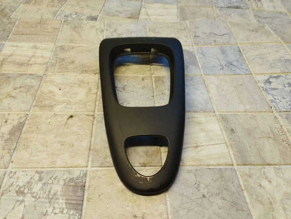 Käigukangi ümbrise viimistlus (plastik) 12793483