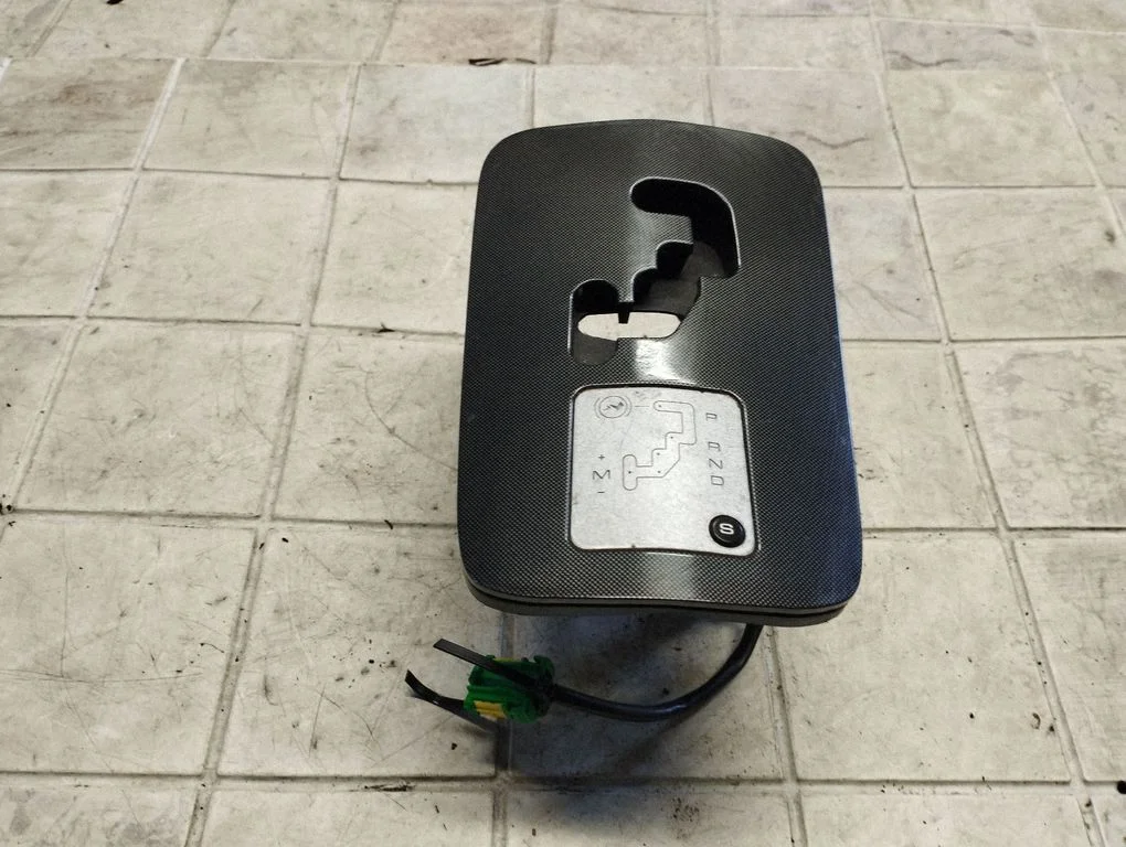 Käigukangi ümbrise viimistlus (plastik) 9635393980