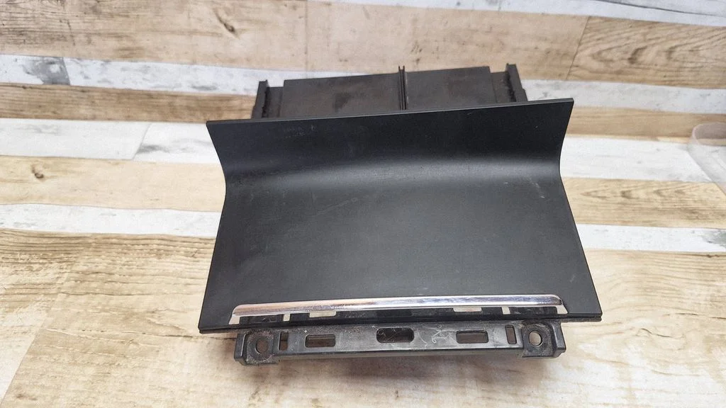 Ashtray (front) – Skoda Superb B6 (3T) (2008-2015)