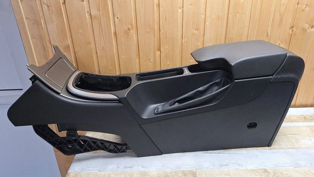 Armrest – Opel Insignia A (2008-2017)