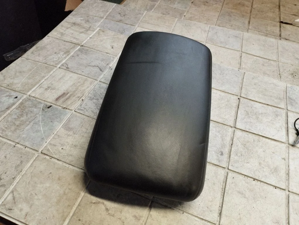 Armrest 07B2404CB9