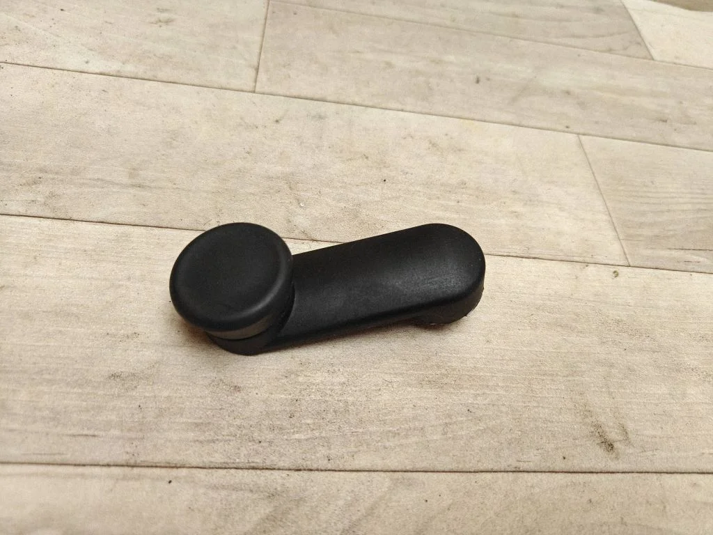 Tagumise akna vändakäepide – Opel Vectra C (2002-2005)