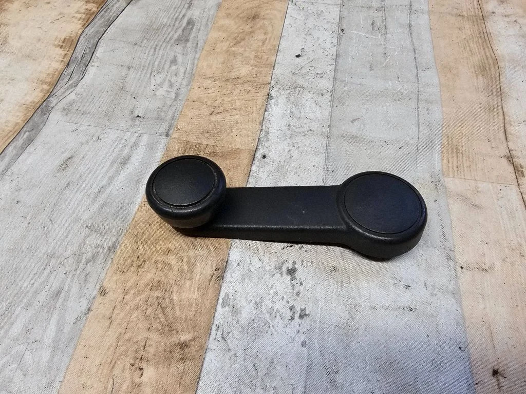 Tagumise akna vändakäepide F23342