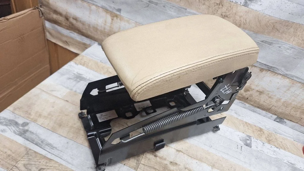 Armrest 3B1864207C