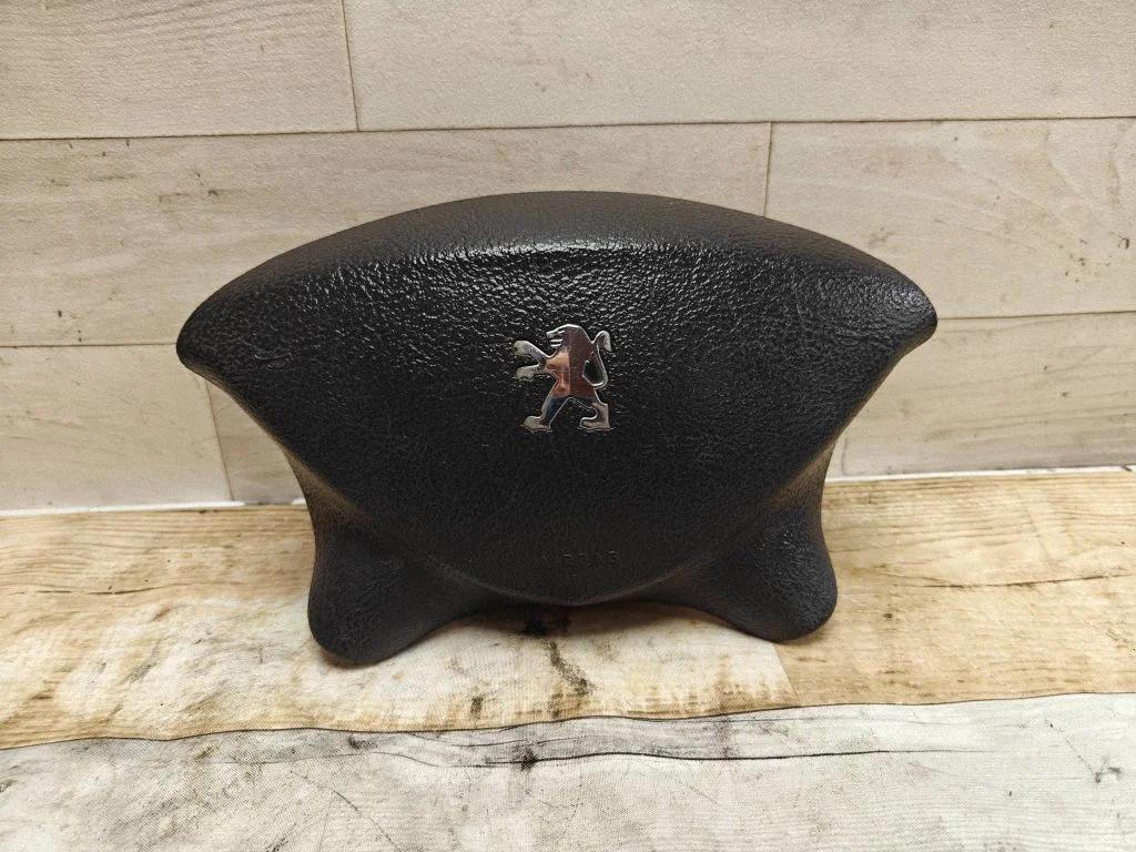 Steering wheel airbag 14001062YR