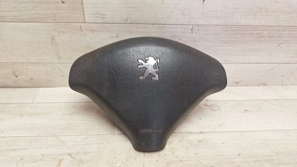 Steering wheel airbag 1097054273