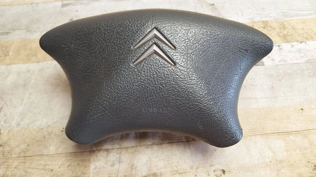 Steering wheel airbag SFG26451