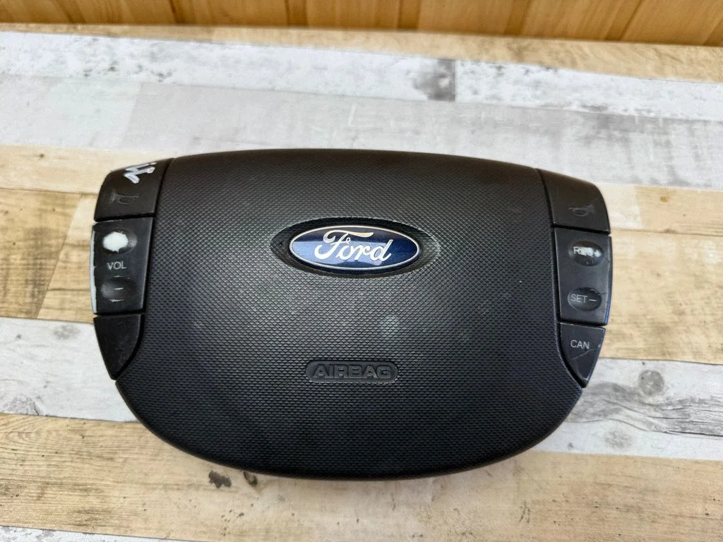 Steering wheel airbag – Ford Galaxy (2000-2006)