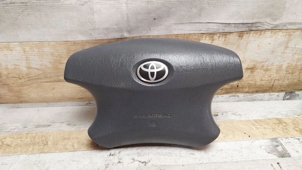 Steering wheel airbag – Toyota Previa (XR30, XR40) II (2000-2006)
