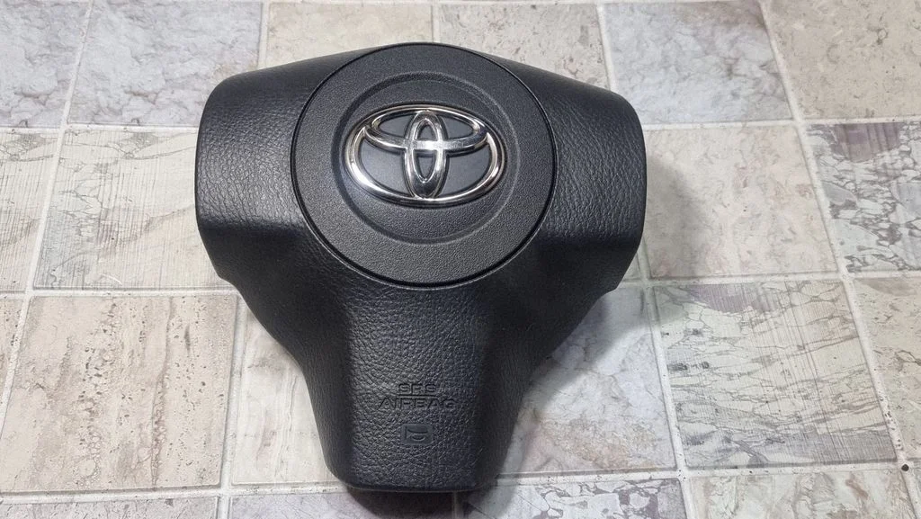 Steering wheel airbag – Toyota RAV 4 (XA30) (2006-2016)
